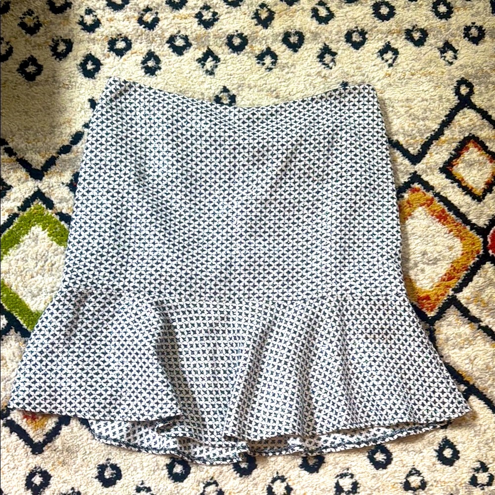 White House Black Market Black and White Ruffled Trumpet Mini Skirt